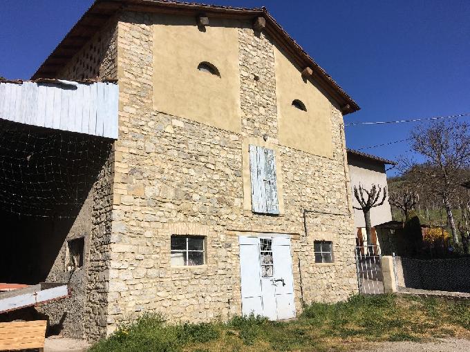 RUSTICO in zona Vezzano sul Crostolo a Vezzano sul Crostolo